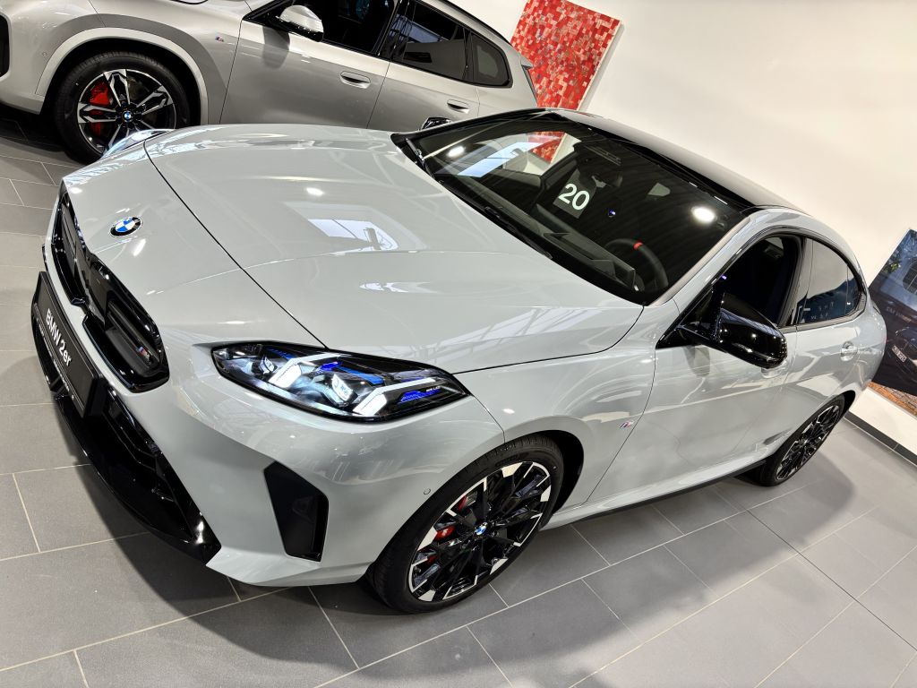 BMW M235 2025