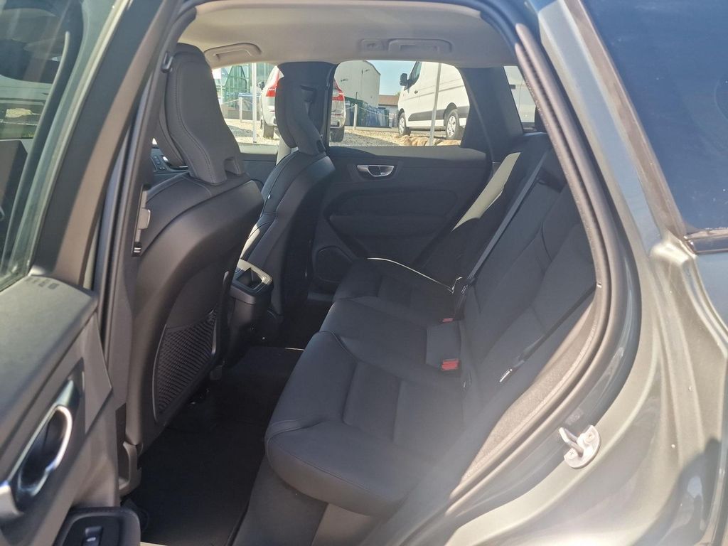 Volvo XC60 2025