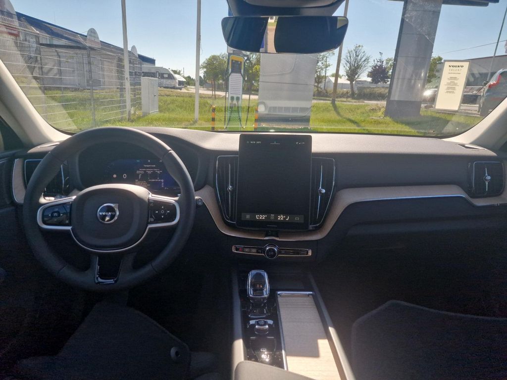 Volvo XC60 2025
