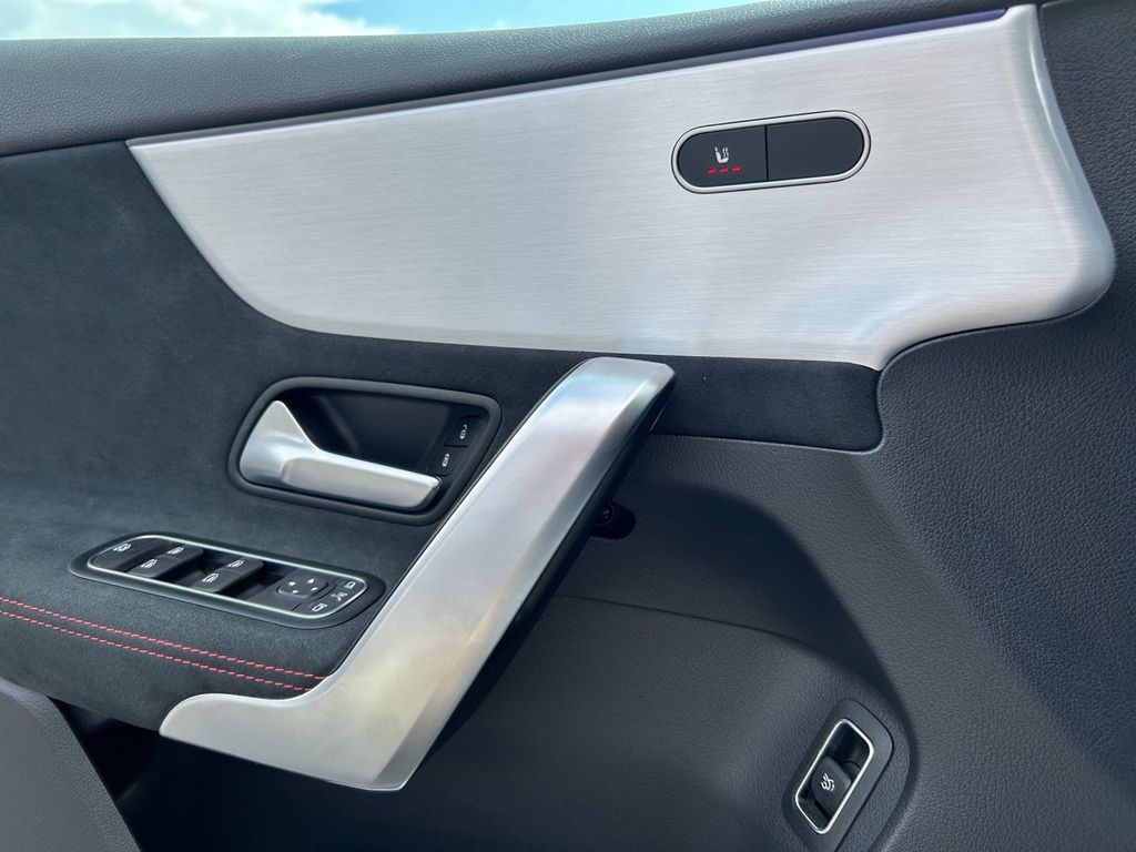 Mercedes-Benz A 220 2023