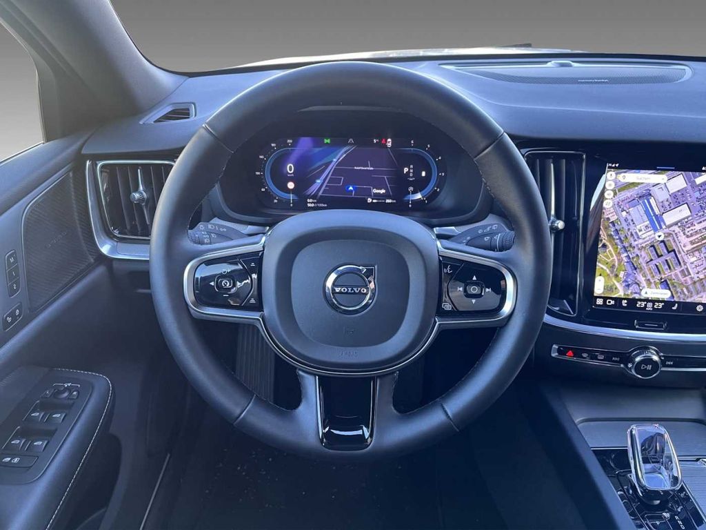 Volvo V60 2023