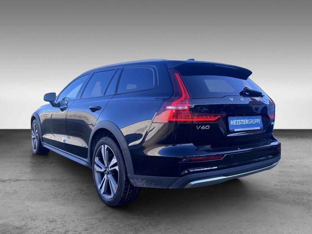 Volvo V60 2023