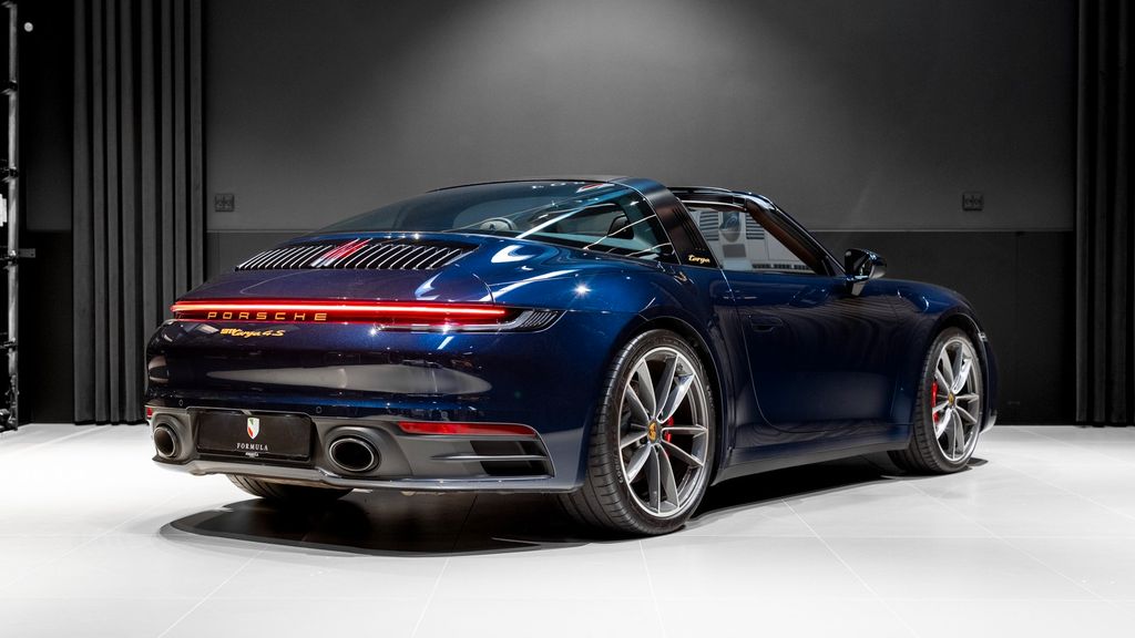 Porsche 992 2021
