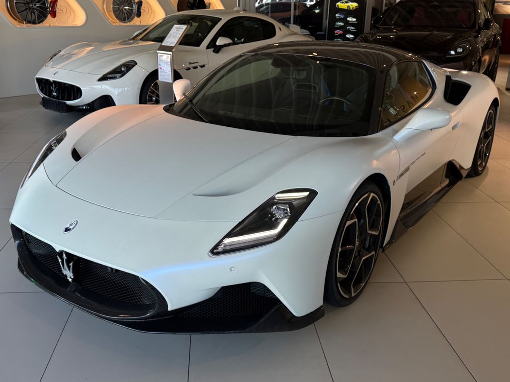 Maserati MC20 2021