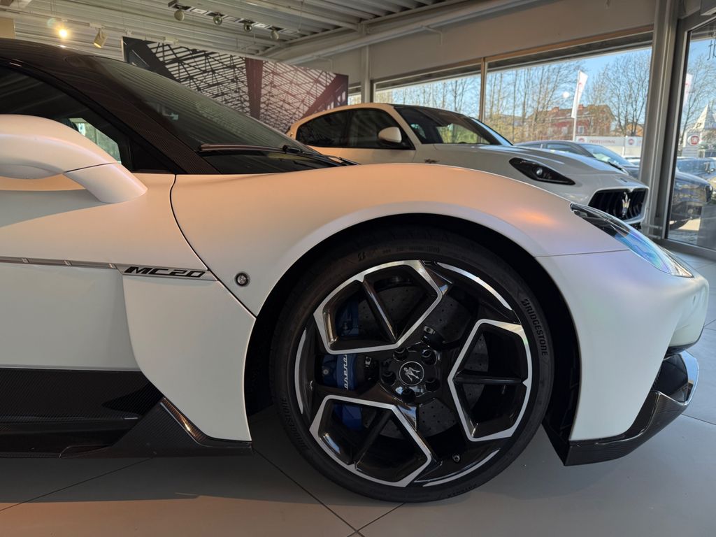 Maserati MC20 2021