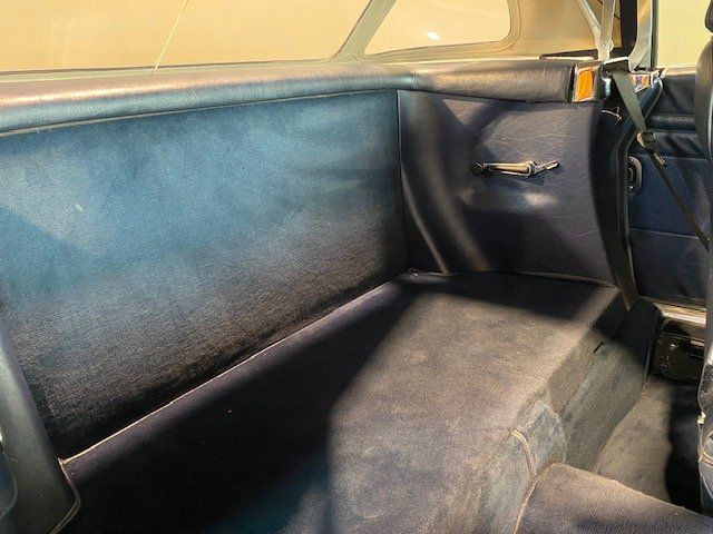 Mercedes-Benz 300 1988