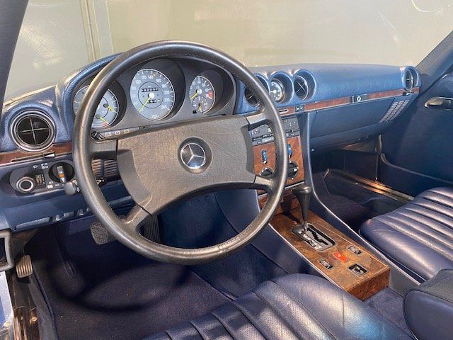 Mercedes-Benz 300 1988