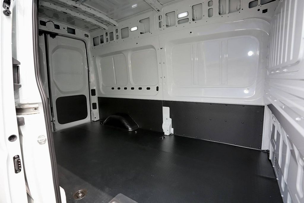 Maxus eDeliver 9 2024