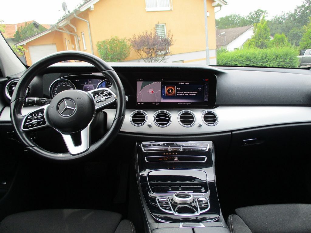 Mercedes-Benz E 300 2020