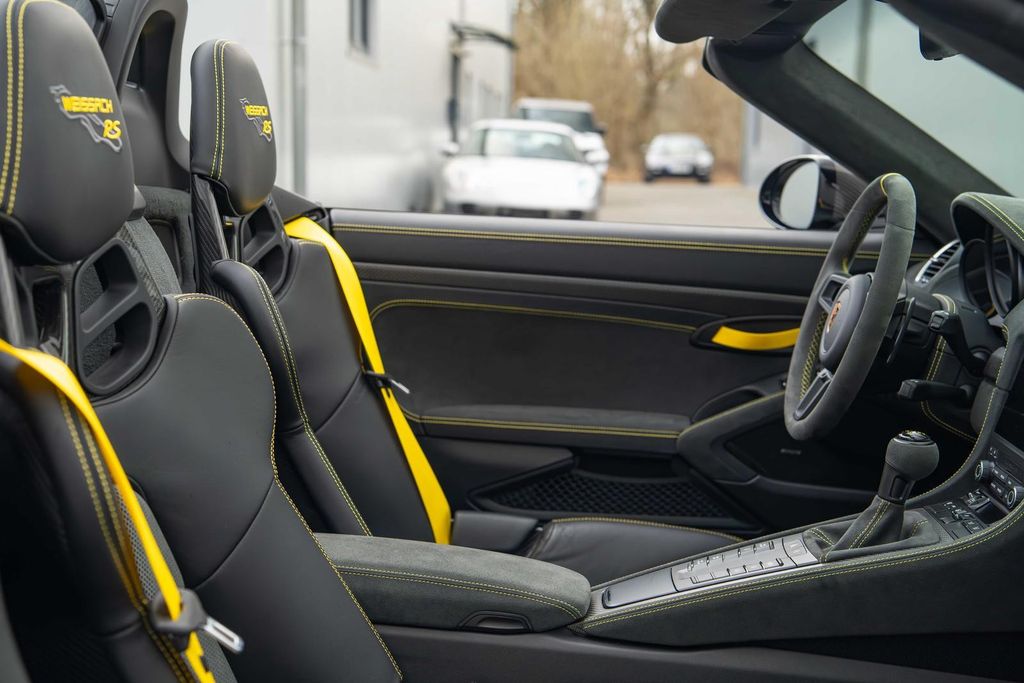 Porsche Boxster 2024