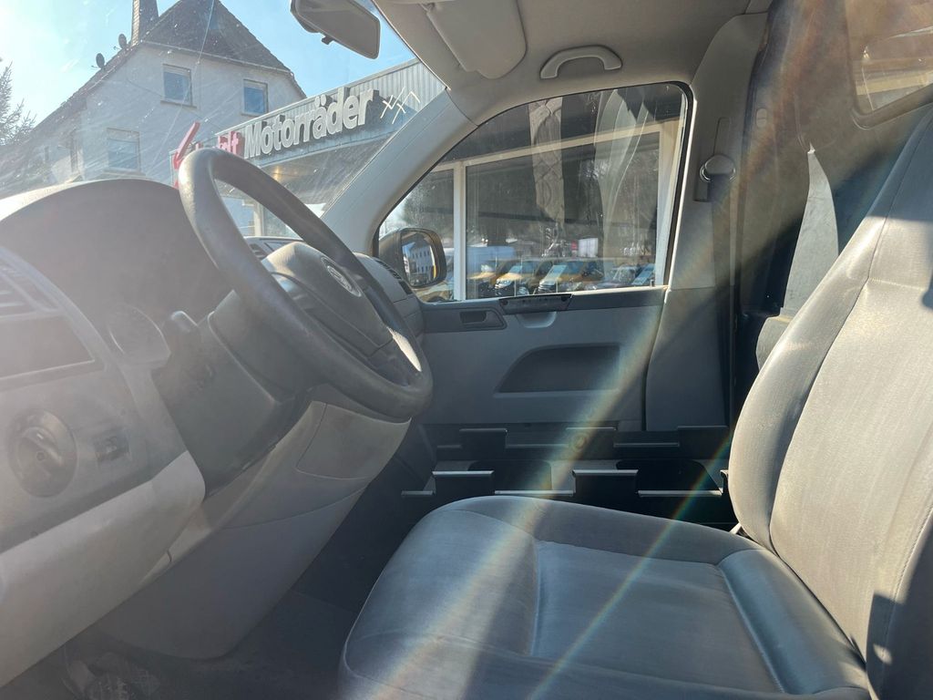 Volkswagen T5 Transporter 2012