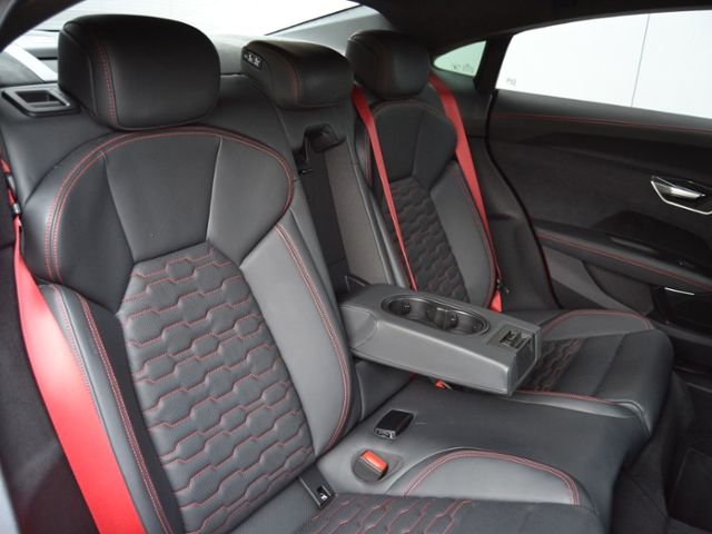 Audi RS e-tron GT 2022