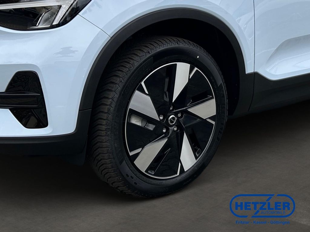 Volvo XC40 2025
