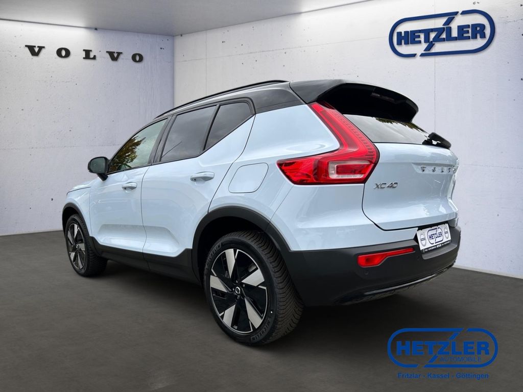 Volvo XC40 2025