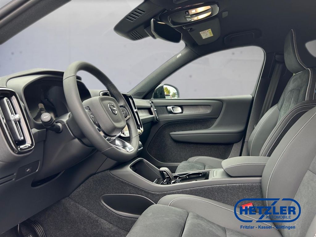 Volvo XC40 2025