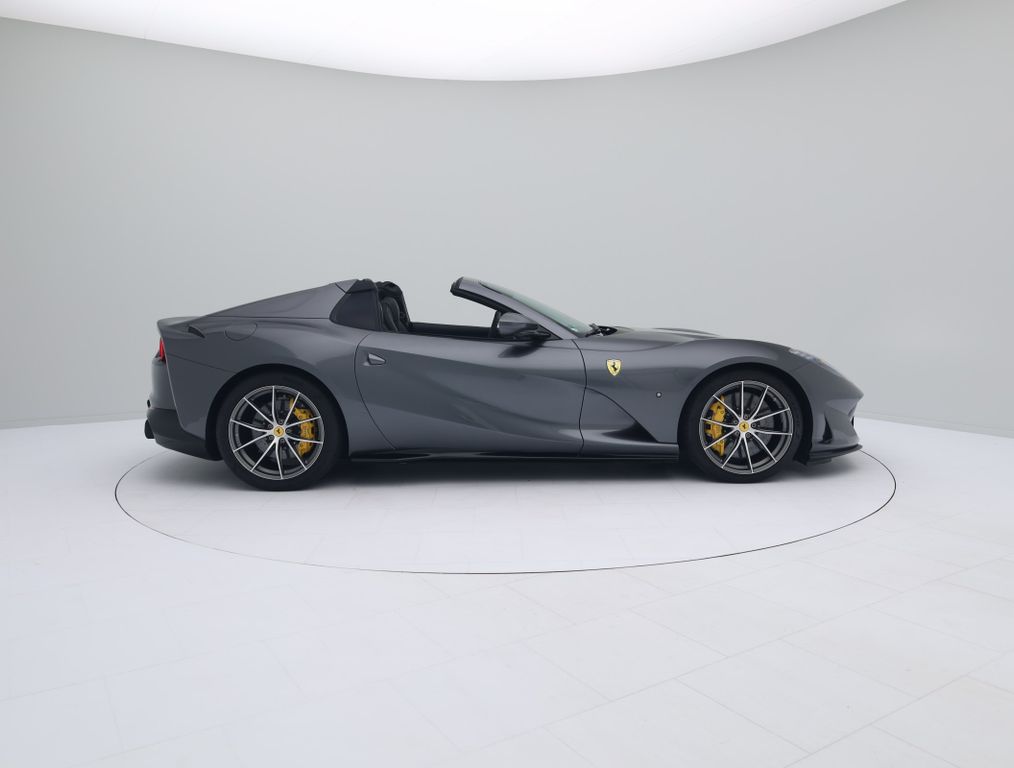 Ferrari 812 2022