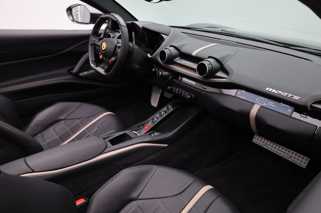 Ferrari 812 2022