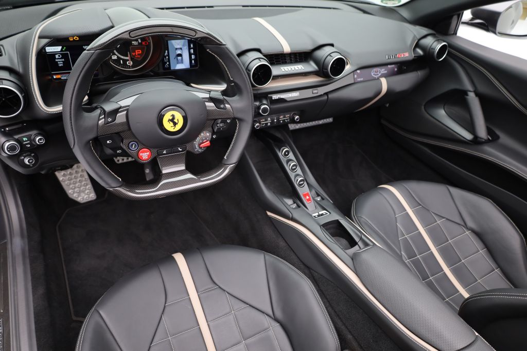 Ferrari 812 2022