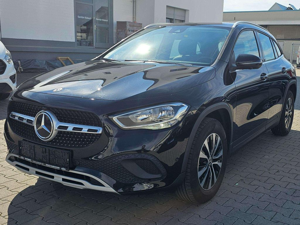 Mercedes-Benz GLA 200 2022