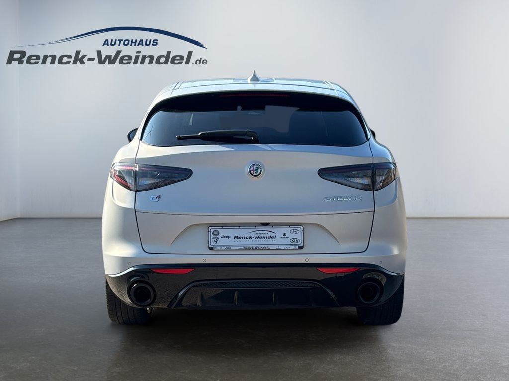 Alfa Romeo Stelvio 2023