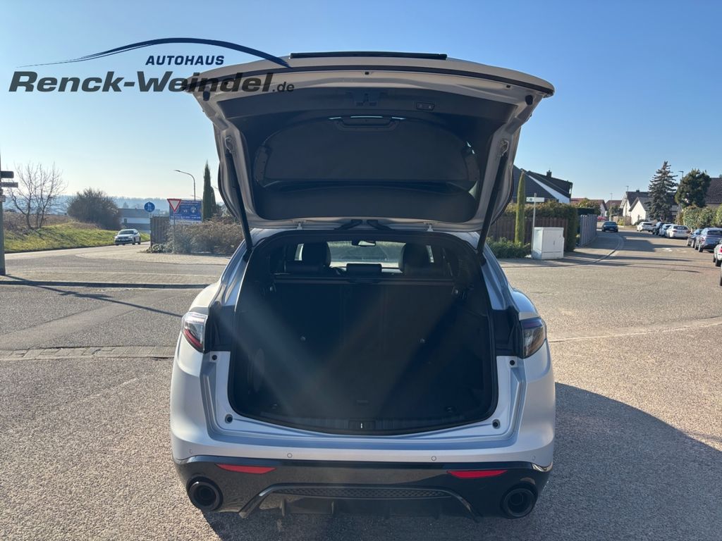 Alfa Romeo Stelvio 2023