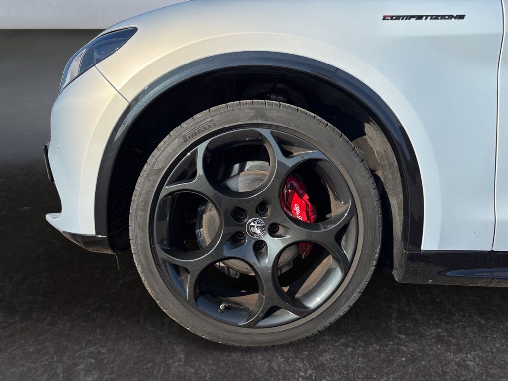 Alfa Romeo Stelvio 2023