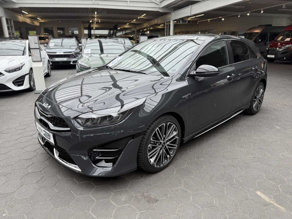 Kia cee'd / Ceed 2025