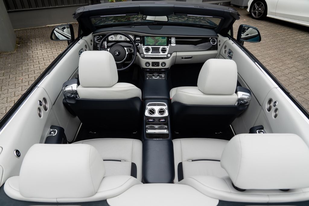 Rolls-Royce Dawn 2017