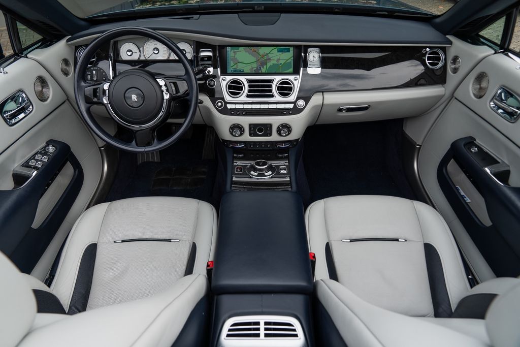 Rolls-Royce Dawn 2017