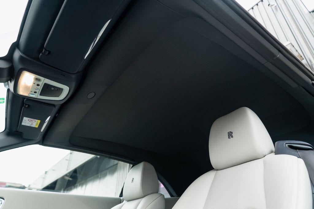 Rolls-Royce Dawn 2017