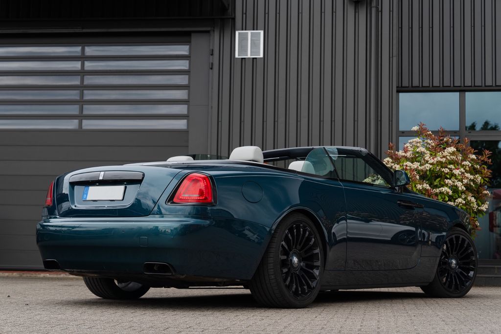 Rolls-Royce Dawn 2017