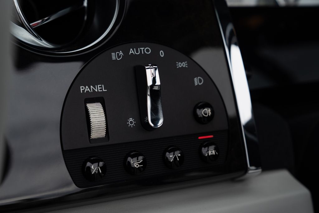 Rolls-Royce Dawn 2017