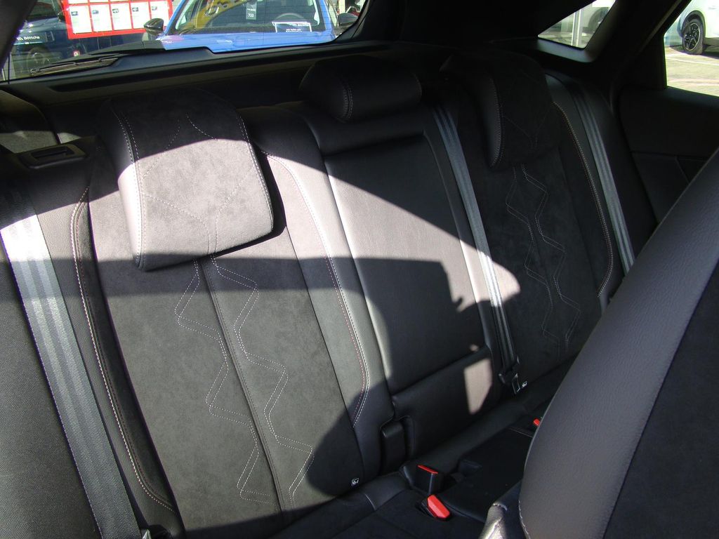 DS Automobiles DS7 (Crossback) 2023