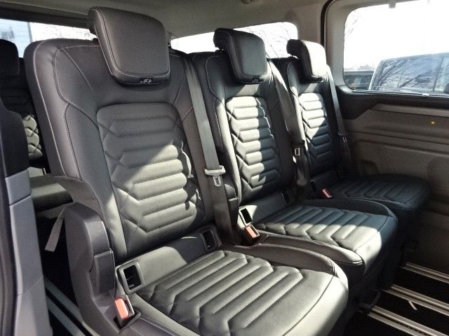 Ford Tourneo Custom 2025