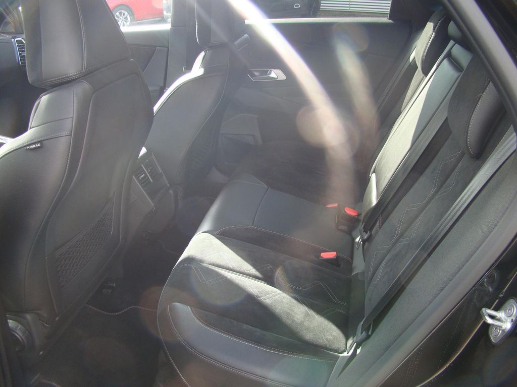 DS Automobiles DS7 (Crossback) 2023