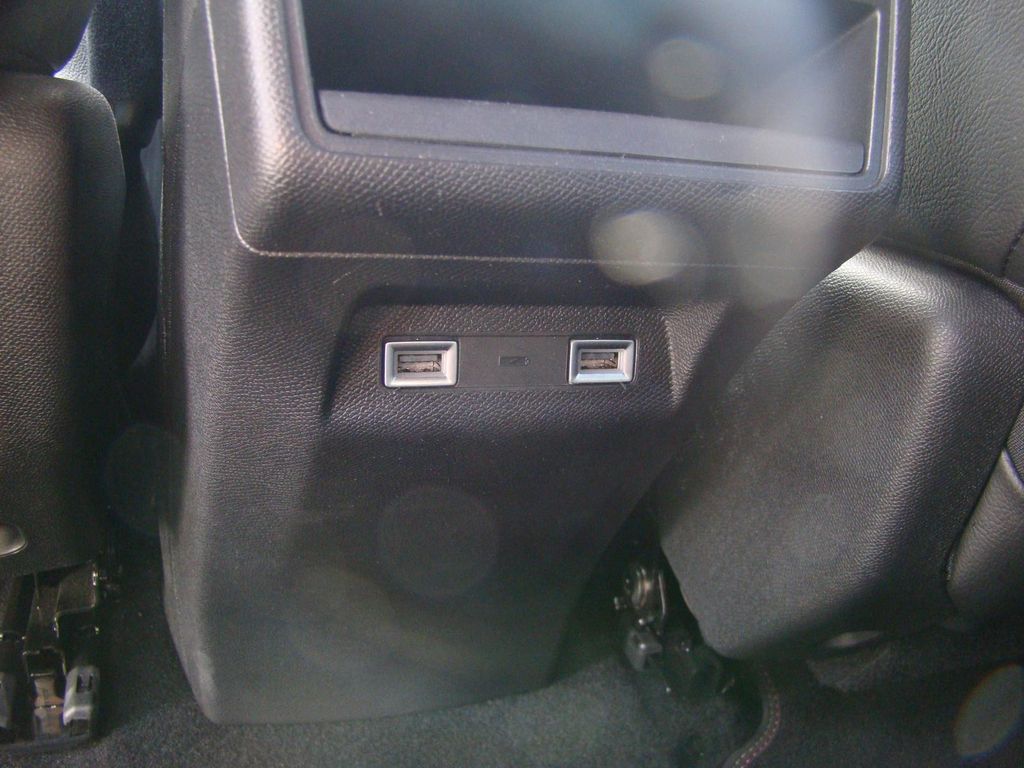 DS Automobiles DS7 (Crossback) 2023