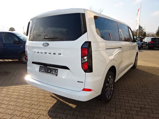 Ford Tourneo Custom 2025