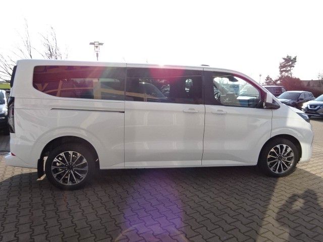 Ford Tourneo Custom 2025