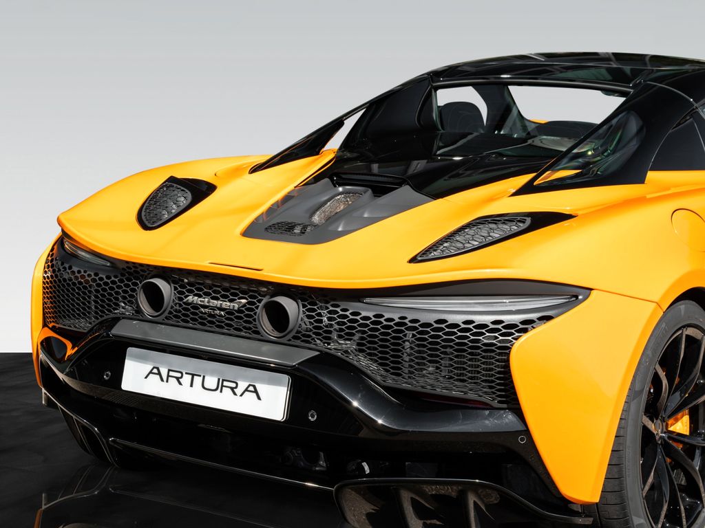 McLaren Artura 2024