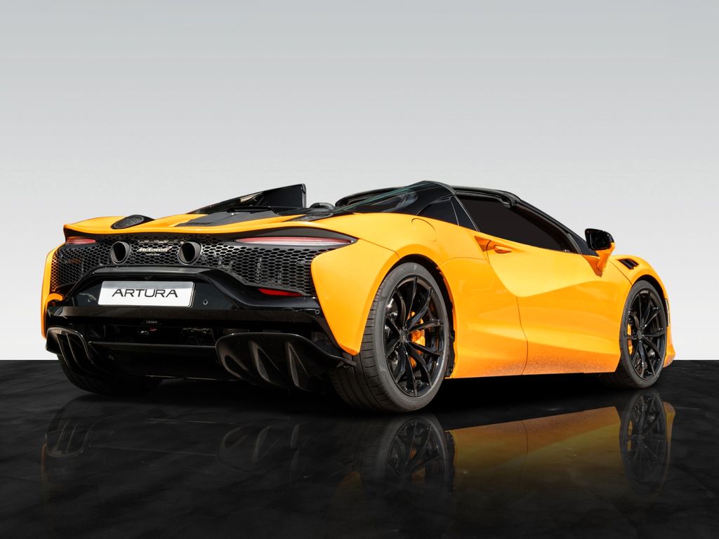 McLaren Artura 2024