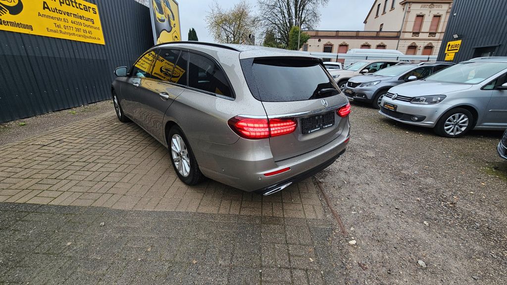 Mercedes-Benz E 220 2021