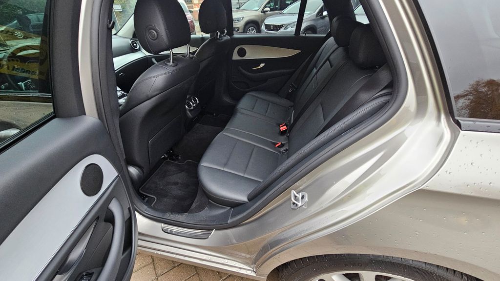 Mercedes-Benz E 220 2021