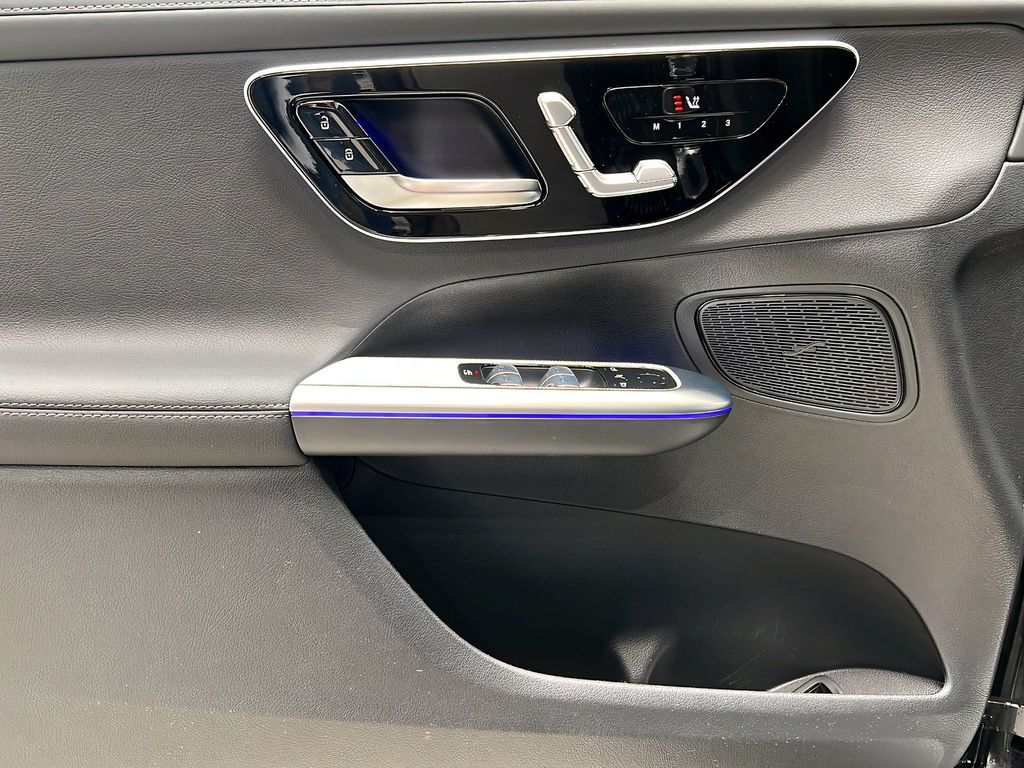 Mercedes-Benz GLC 300 2025