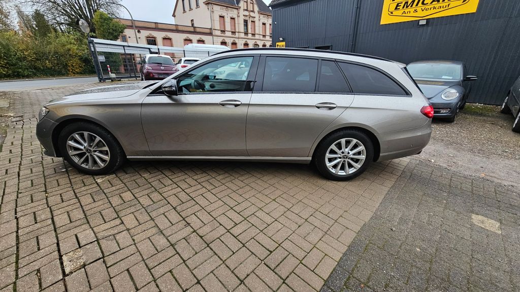 Mercedes-Benz E 220 2021