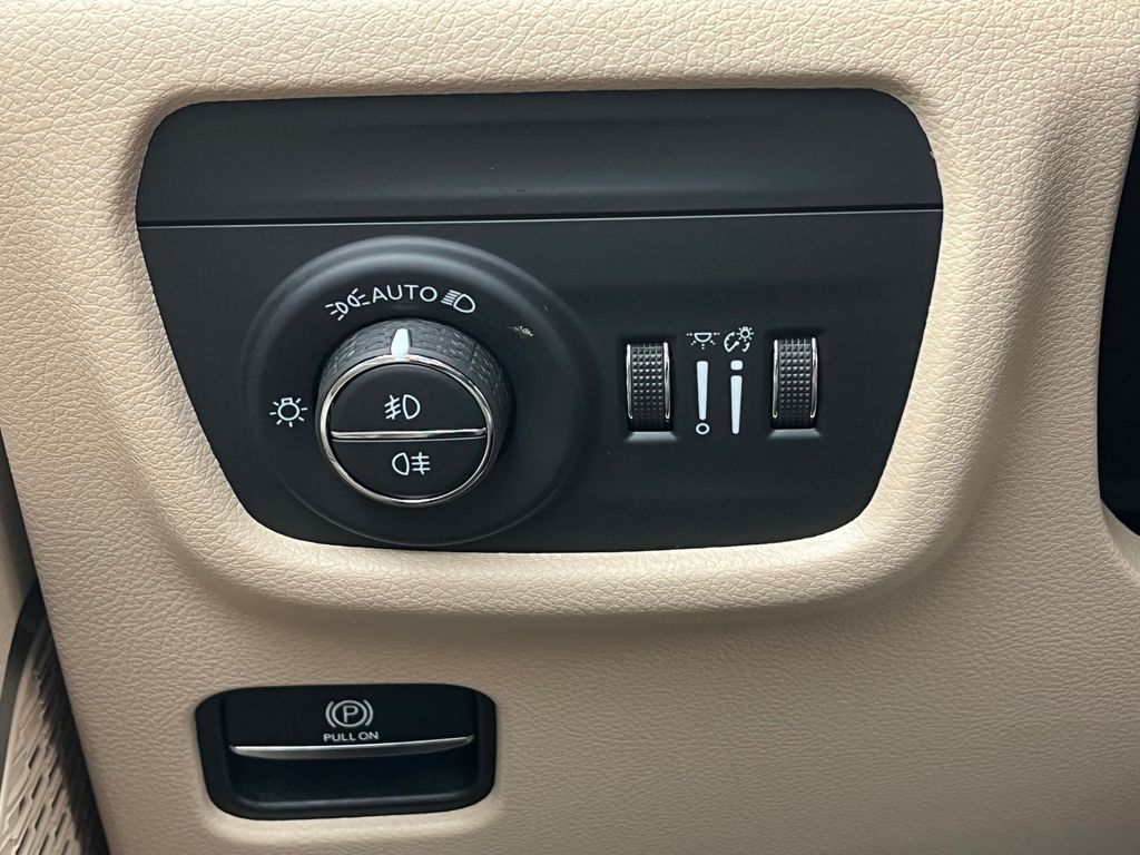 Jeep Grand Cherokee 2024