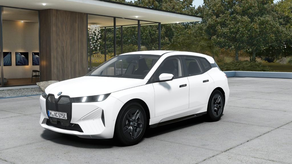 BMW iX
