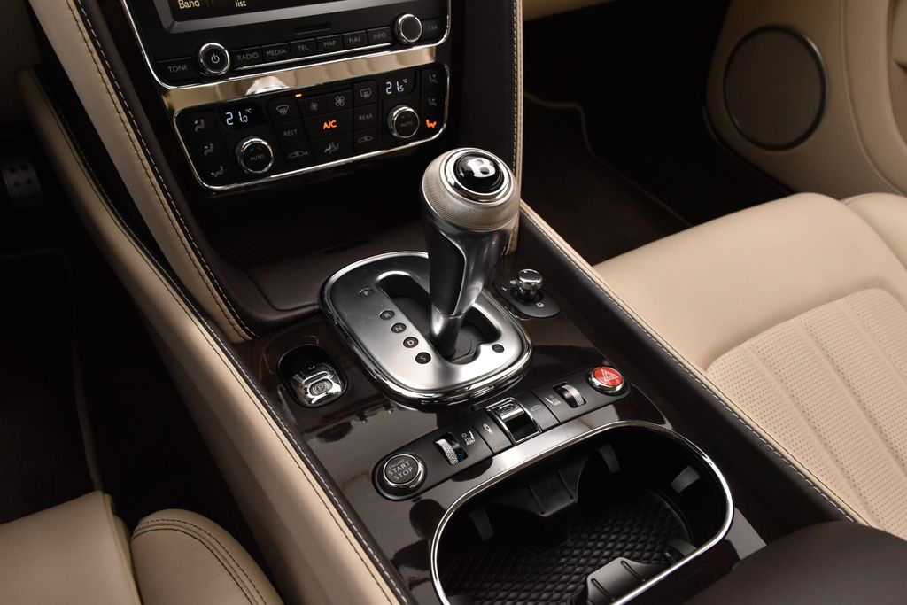 Bentley Continental GTC 2013