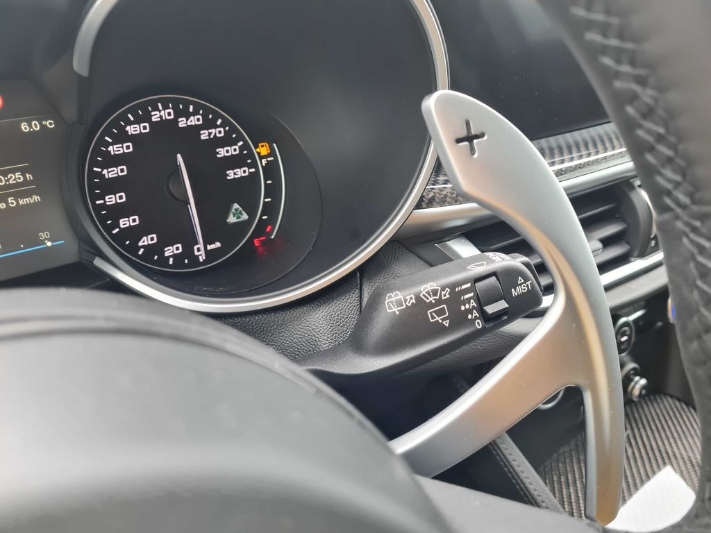 Alfa Romeo Stelvio 2023
