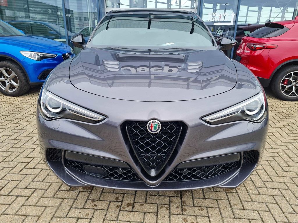Alfa Romeo Stelvio 2023