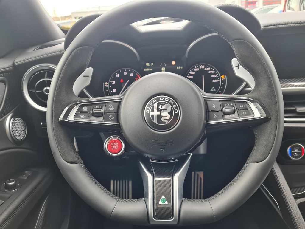 Alfa Romeo Stelvio 2023